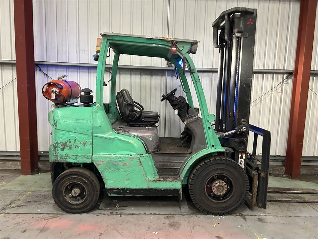 Mitsubishi FG40NT - מלגזת LPG: תמונה 5 Mitsubishi FG40NT - מלגזת LPG: תמונה 5