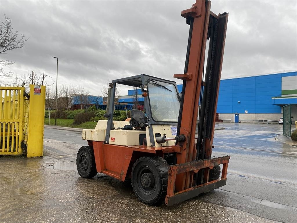 Nissan BF05H50U - מלגזת סולר: תמונה 2 Nissan BF05H50U - מלגזת סולר: תמונה 2