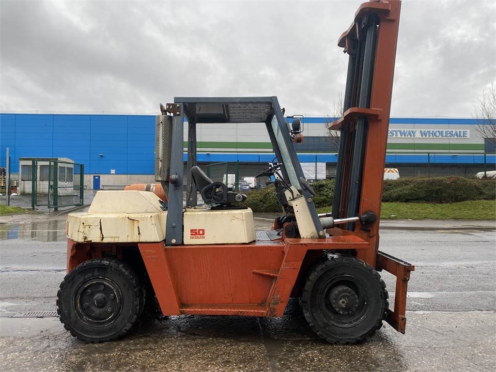 Nissan BF05H50U - מלגזת סולר: תמונה 4 Nissan BF05H50U - מלגזת סולר: תמונה 4