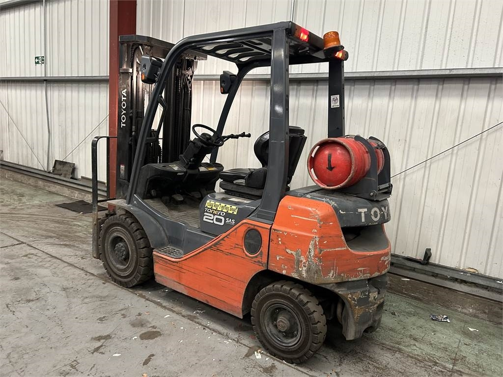 Toyota 02-8FGF20 - מלגזת LPG: תמונה 3 Toyota 02-8FGF20 - מלגזת LPG: תמונה 3