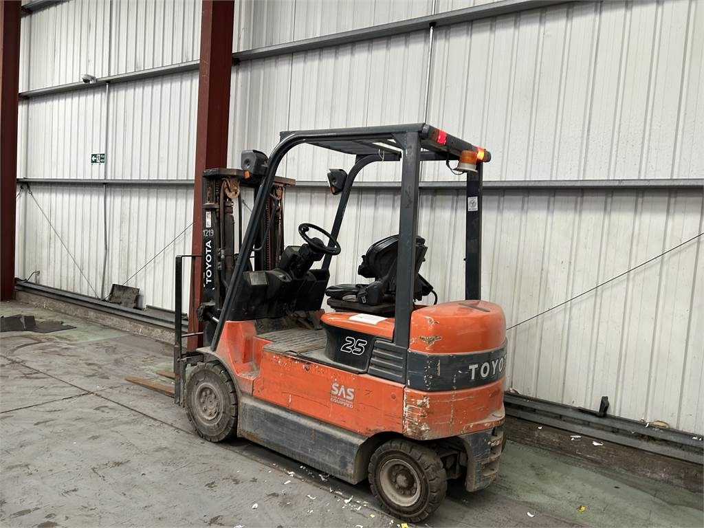 Toyota 7FBMF25 - מלגזה חשמלית: תמונה 3 Toyota 7FBMF25 - מלגזה חשמלית: תמונה 3