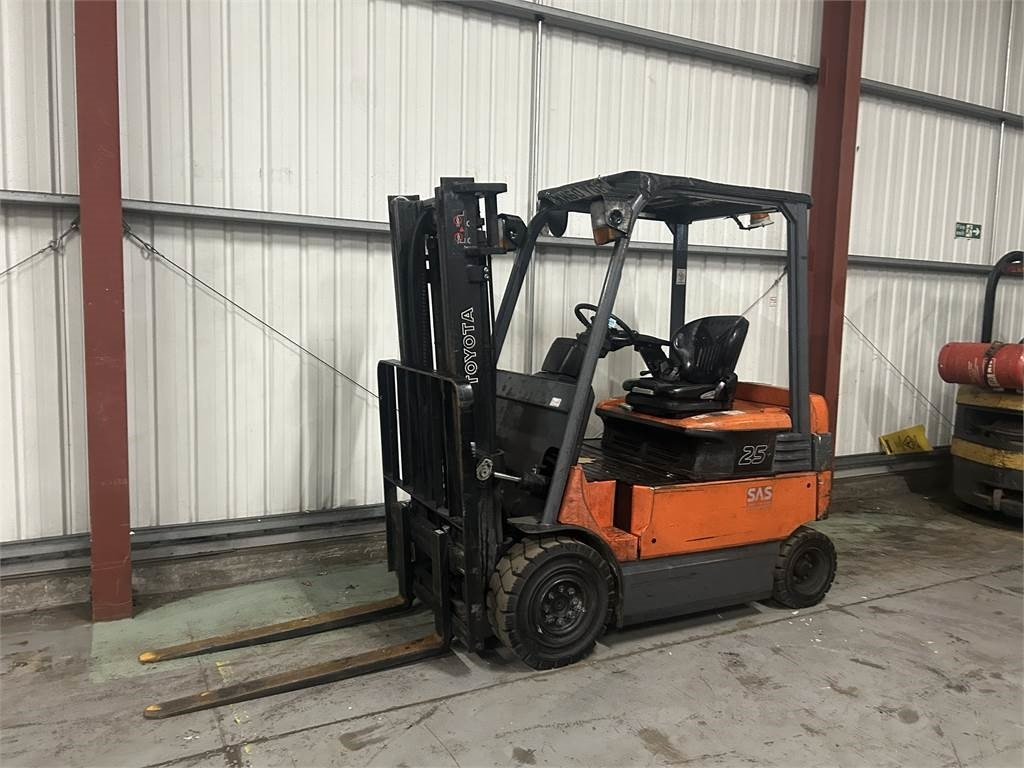 Toyota 7FBMF25 - מלגזה חשמלית: תמונה 2 Toyota 7FBMF25 - מלגזה חשמלית: תמונה 2