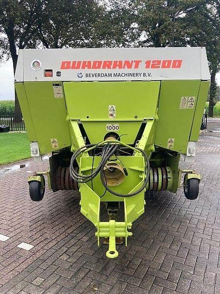 Claas Quadrant 1200 - מכונת צרור מרובעת: תמונה 2 Claas Quadrant 1200 - מכונת צרור מרובעת: תמונה 2
