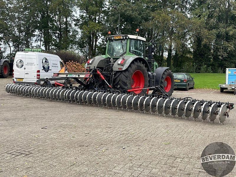 Duport Liquiliser SW12048 - מפזרת דשן: תמונה 1 Duport Liquiliser SW12048 - מפזרת דשן: תמונה 1