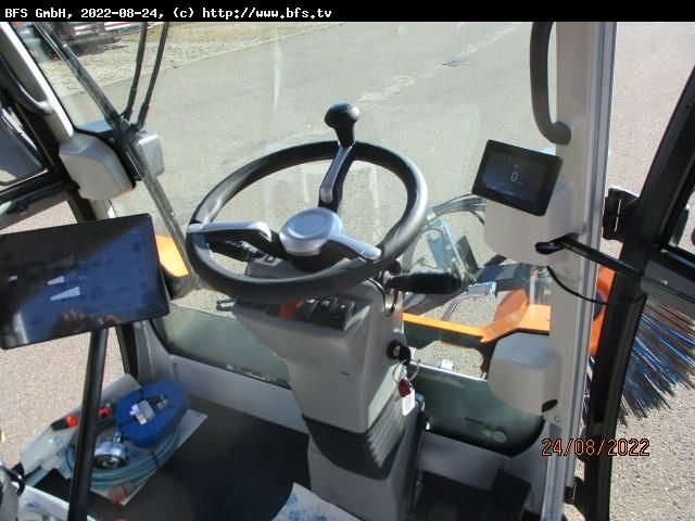 CityCat 2020 XL CityCat V20 mit 3 Besensystem - מטאטא כבישים: תמונה 4 CityCat 2020 XL CityCat V20 mit 3 Besensystem - מטאטא כבישים: תמונה 4