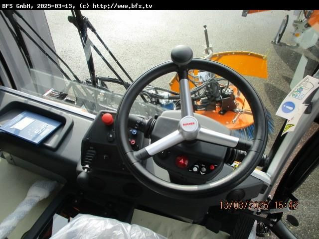 CityCat 5006 Bucher CC5006 beidseitig + Frontbes - מטאטא כבישים: תמונה 4 CityCat 5006 Bucher CC5006 beidseitig + Frontbes - מטאטא כבישים: תמונה 4