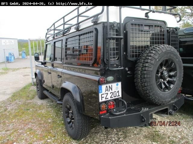 Defender 110 Td4 Land Rover Defender 110 TD4 - מכונית: תמונה 2 Defender 110 Td4 Land Rover Defender 110 TD4 - מכונית: תמונה 2