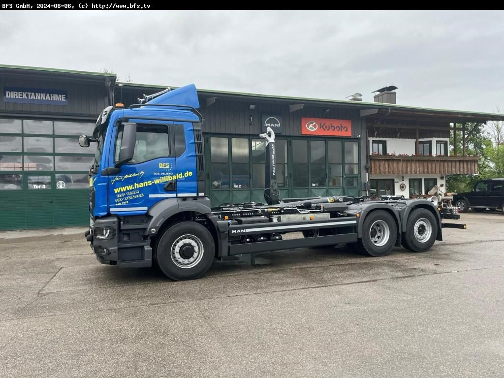 MAN TGS (TG3) 26.520 6x4H-4 BL CH MEILLER - משאית הרמת וו: תמונה 1 MAN TGS (TG3) 26.520 6x4H-4 BL CH MEILLER - משאית הרמת וו: תמונה 1