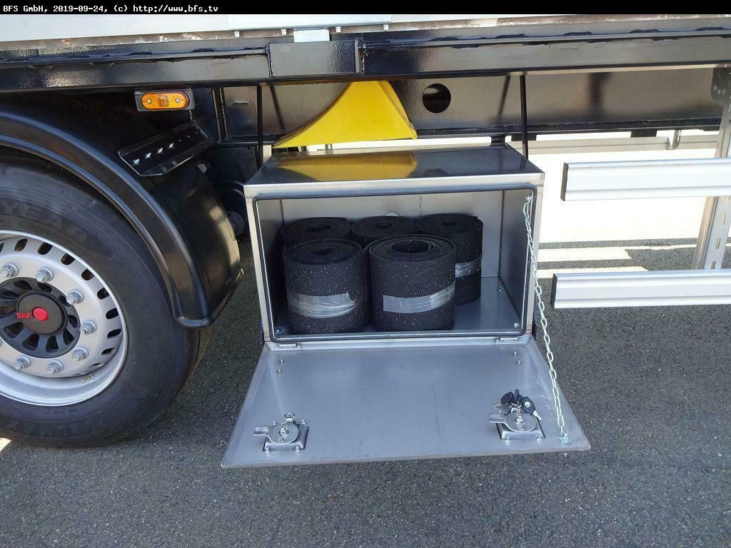 Wingliner Schwenkwand Hydraulisch CODE XL - קרון נגרר בתיבה סגורה: תמונה 3 Wingliner Schwenkwand Hydraulisch CODE XL - קרון נגרר בתיבה סגורה: תמונה 3