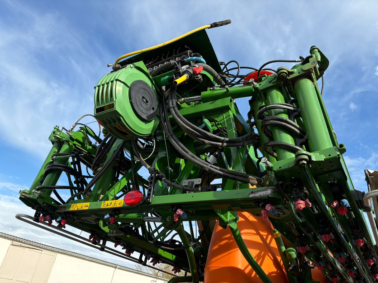 AMAZONE UX 6200 36m GPS - מרסס נגרר: תמונה 3 AMAZONE UX 6200 36m GPS - מרסס נגרר: תמונה 3