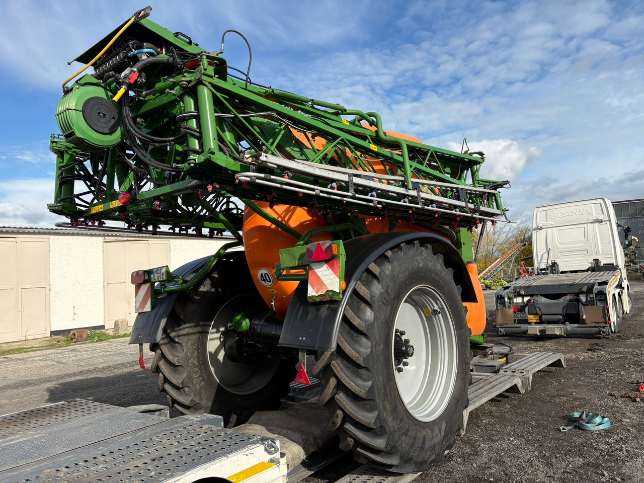 AMAZONE UX 6200 36m GPS - מרסס נגרר: תמונה 5 AMAZONE UX 6200 36m GPS - מרסס נגרר: תמונה 5