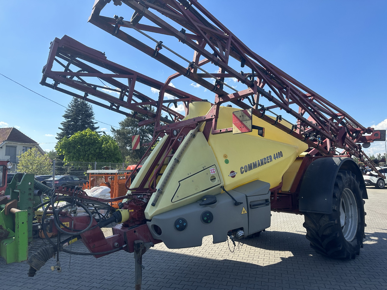 Hardi Commander 4400 30m GPS - מרסס נגרר: תמונה 2 Hardi Commander 4400 30m GPS - מרסס נגרר: תמונה 2