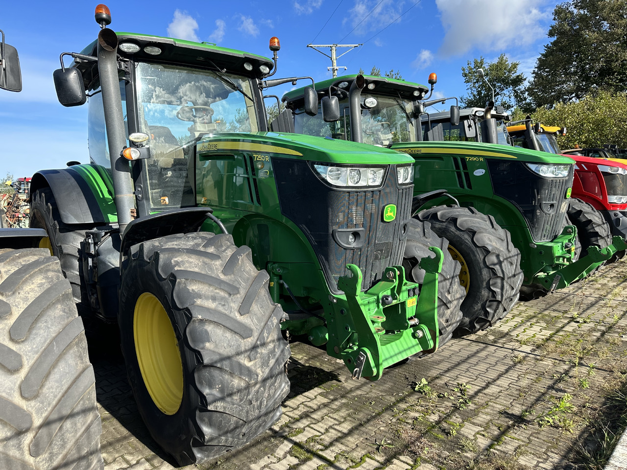 John Deere 7290R AutoPower 55 km/h ABS 310 PS GPS - טרקטור חקלאי: תמונה 3 John Deere 7290R AutoPower 55 km/h ABS 310 PS GPS - טרקטור חקלאי: תמונה 3