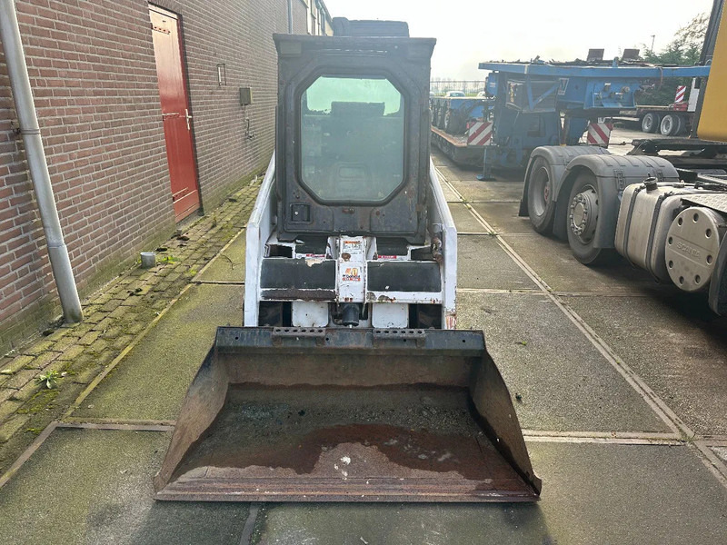 Bobcat 553 - מעמיס היגוי החלקה: תמונה 2 Bobcat 553 - מעמיס היגוי החלקה: תמונה 2