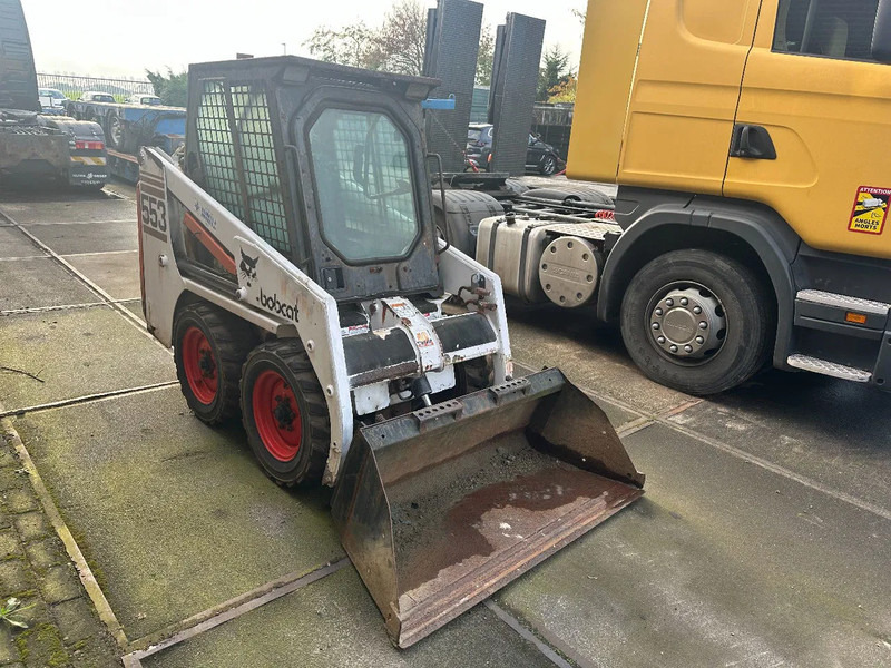 Bobcat 553 - מעמיס היגוי החלקה: תמונה 3 Bobcat 553 - מעמיס היגוי החלקה: תמונה 3