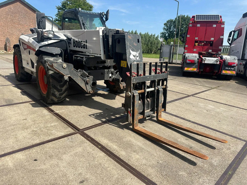 Bobcat T40.180 SLPB 31,CE, 3102 HOURS, 18 M , 4000KG 1200MM FORKS AIR CONDITIONER - מפעיל טלסקופי: תמונה 4 Bobcat T40.180 SLPB 31,CE, 3102 HOURS, 18 M , 4000KG 1200MM FORKS AIR CONDITIONER - מפעיל טלסקופי: תמונה 4