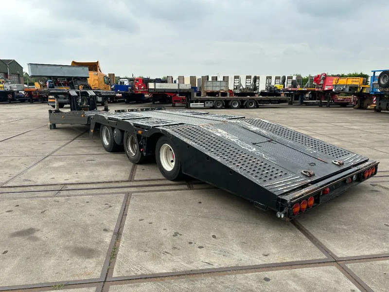 Bodex 3 AXEL TRUCKTRANSPORTER - סמיטריילר בהובלה אוטומטית: תמונה 5 Bodex 3 AXEL TRUCKTRANSPORTER - סמיטריילר בהובלה אוטומטית: תמונה 5