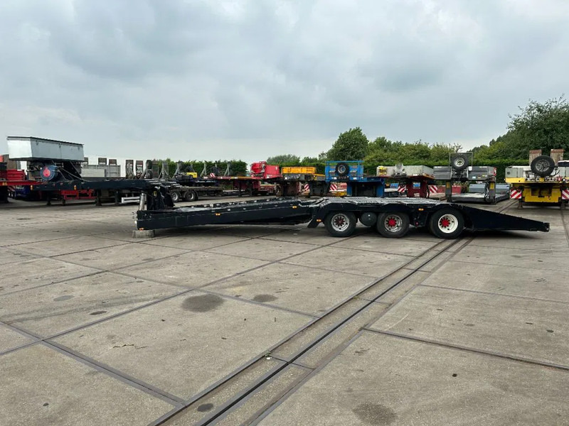 Bodex 3 AXEL TRUCKTRANSPORTER - סמיטריילר בהובלה אוטומטית: תמונה 1 Bodex 3 AXEL TRUCKTRANSPORTER - סמיטריילר בהובלה אוטומטית: תמונה 1