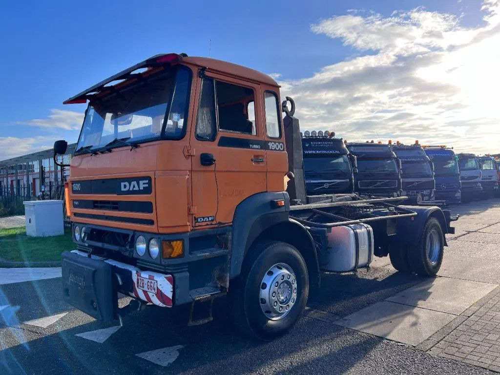 DAF 1900 TURBO 4X4 HOOKLIFT - משאית הרמת וו: תמונה 1 DAF 1900 TURBO 4X4 HOOKLIFT - משאית הרמת וו: תמונה 1
