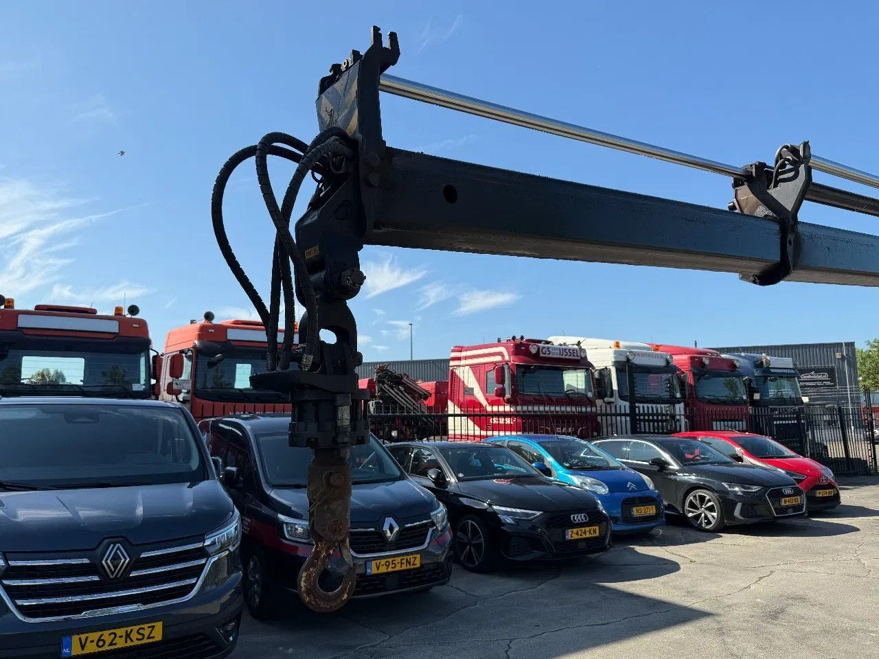 DAF CF 440 6X2 EURO 6 + HMF 3220-K5 REMOTE 5E & 6E F - יחידת טרקטור: תמונה 5 DAF CF 440 6X2 EURO 6 + HMF 3220-K5 REMOTE 5E & 6E F - יחידת טרקטור: תמונה 5
