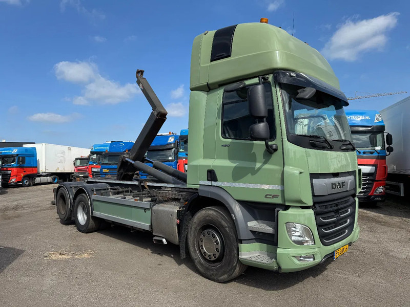 DAF CF 450 6X2 EURO 6 VDL 21T HOOK LIFTING AXLE - משאית הרמת וו: תמונה 5 DAF CF 450 6X2 EURO 6 VDL 21T HOOK LIFTING AXLE - משאית הרמת וו: תמונה 5