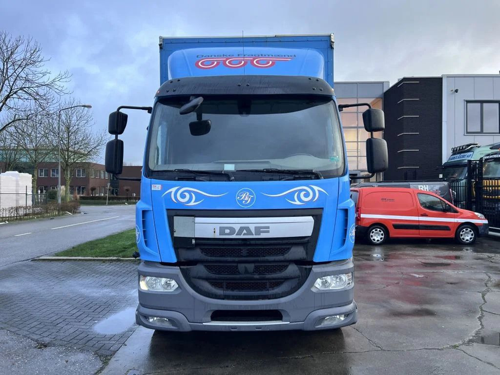 DAF LF 250 4X2 EURO 6 418.609km BOX 8.5mtr - משאית וילונות צד: תמונה 2 DAF LF 250 4X2 EURO 6 418.609km BOX 8.5mtr - משאית וילונות צד: תמונה 2