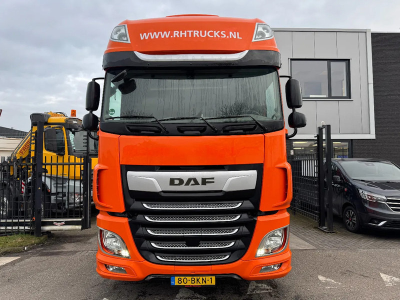 DAF XF 450 4X2 - EURO 6 + FULL SPOILER - יחידת טרקטור: תמונה 4 DAF XF 450 4X2 - EURO 6 + FULL SPOILER - יחידת טרקטור: תמונה 4