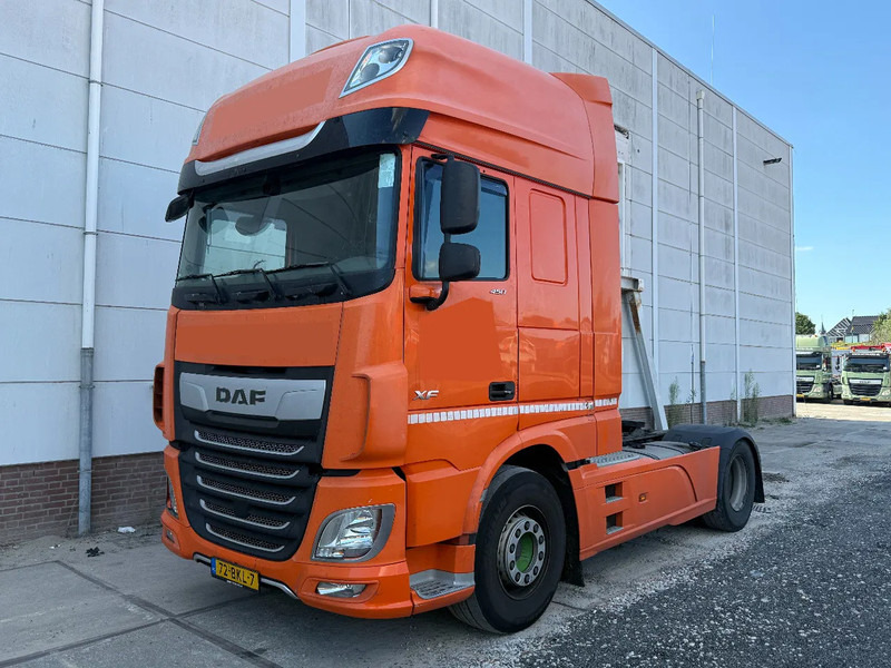 DAF XF 450 4X2 EURO 6 SKIRTS STANDKLIMA - יחידת טרקטור: תמונה 2 DAF XF 450 4X2 EURO 6 SKIRTS STANDKLIMA - יחידת טרקטור: תמונה 2