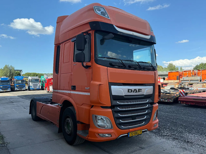 DAF XF 450 4X2 EURO 6 SKIRTS STANDKLIMA - יחידת טרקטור: תמונה 3 DAF XF 450 4X2 EURO 6 SKIRTS STANDKLIMA - יחידת טרקטור: תמונה 3