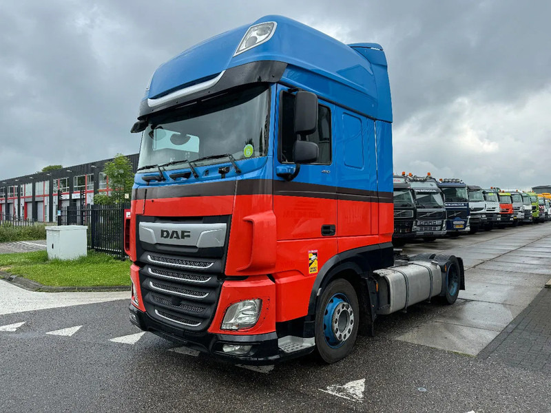 DAF XF 450 4X2 LOW DECK EURO 6 - יחידת טרקטור: תמונה 1 DAF XF 450 4X2 LOW DECK EURO 6 - יחידת טרקטור: תמונה 1