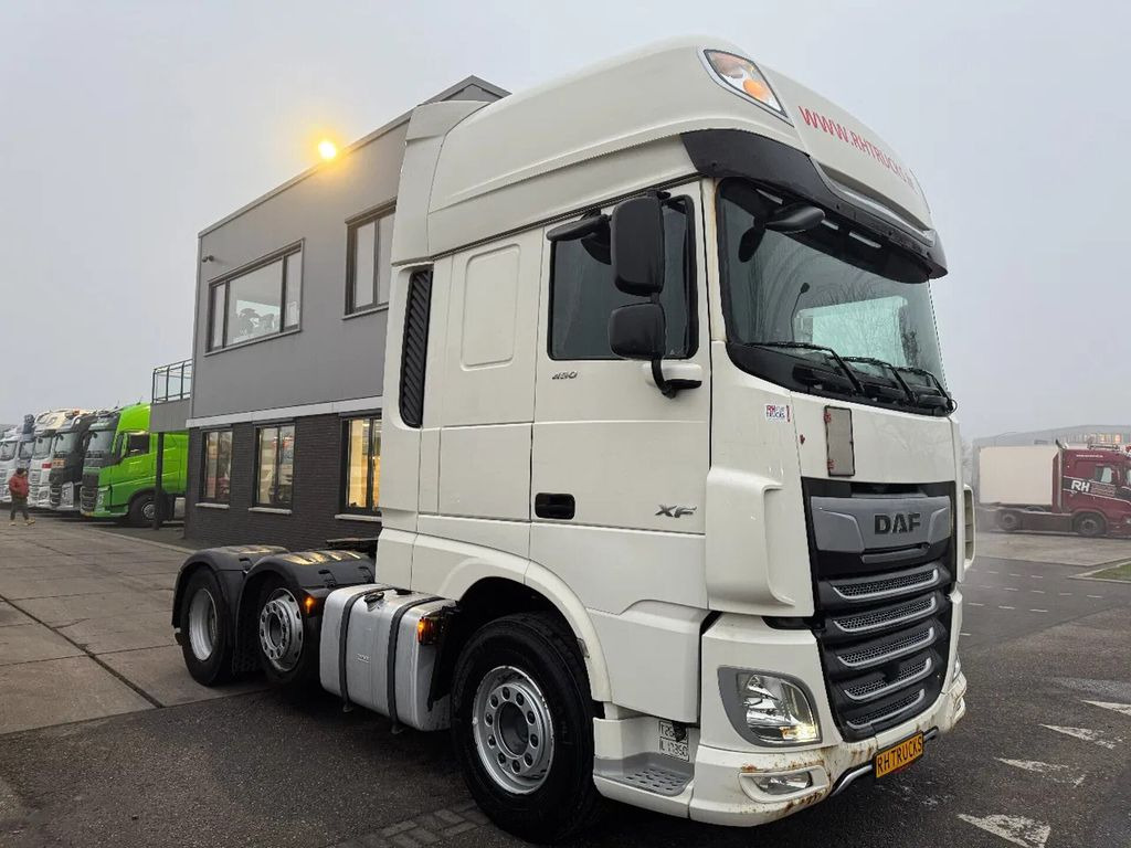 DAF XF 450 6X2 - EURO 6 + LIFT/STEERING AXLE - יחידת טרקטור: תמונה 3 DAF XF 450 6X2 - EURO 6 + LIFT/STEERING AXLE - יחידת טרקטור: תמונה 3