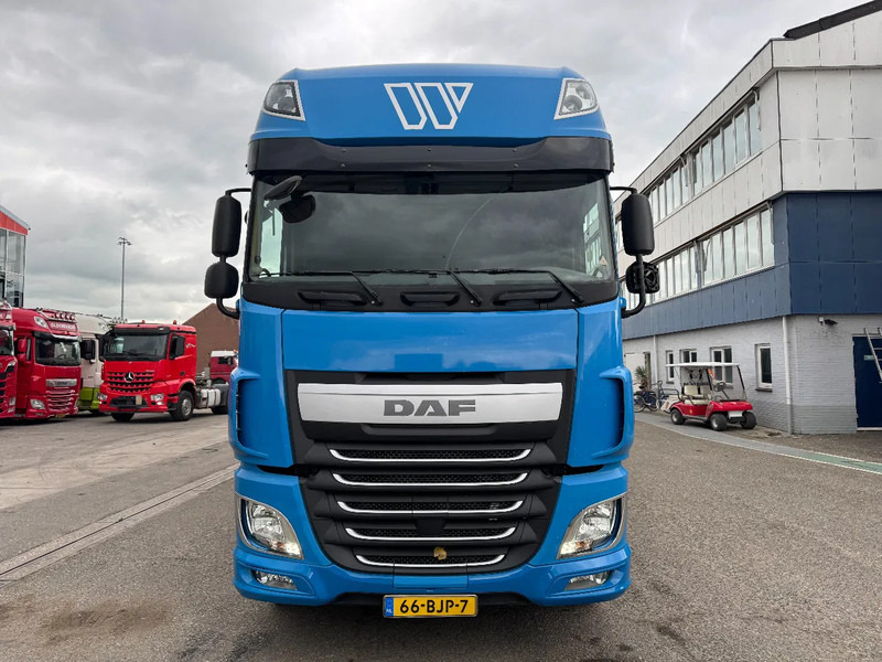 DAF XF 460 6X2 EURO 6 + HERTOGHS HANGER - משאית וילונות צד: תמונה 2 DAF XF 460 6X2 EURO 6 + HERTOGHS HANGER - משאית וילונות צד: תמונה 2