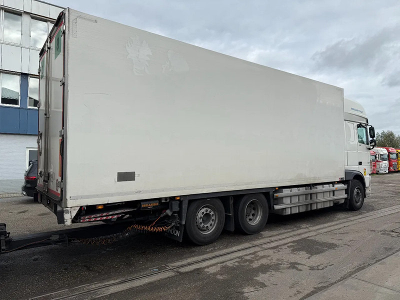 DAF XF 480 6X2 + 2 AXLE HANGER + TRS COOLING + DHOLLANDIA LIFT (2x) - משאית קירור: תמונה 4 DAF XF 480 6X2 + 2 AXLE HANGER + TRS COOLING + DHOLLANDIA LIFT (2x) - משאית קירור: תמונה 4