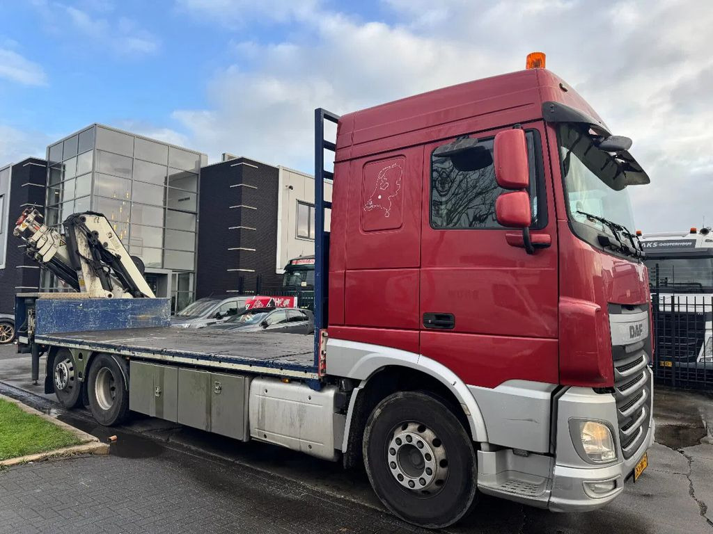 DAF XF 510 6X2 EURO 6 + HIAB 166 HI PRO + REMOTE CON - משאית צד נופל/ שטוחה, משאית מנוף: תמונה 5 DAF XF 510 6X2 EURO 6 + HIAB 166 HI PRO + REMOTE CON - משאית צד נופל/ שטוחה, משאית מנוף: תמונה 5