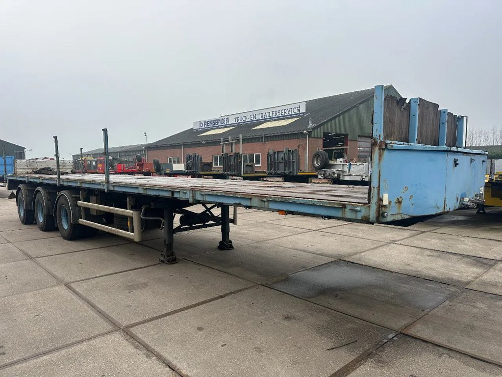 Floor LAST 2 AXLE STEERING, FIRST LIFT AXLE - סמיטריילר צד נופל/ שטוח: תמונה 2 Floor LAST 2 AXLE STEERING, FIRST LIFT AXLE - סמיטריילר צד נופל/ שטוח: תמונה 2