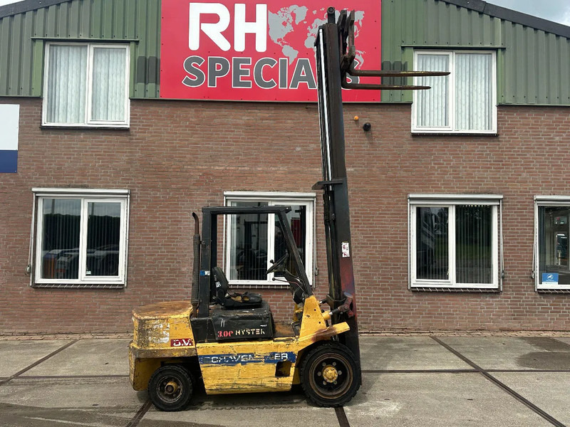 Hyster H3.00XL - 3 TONS - מלגזת סולר: תמונה 1 Hyster H3.00XL - 3 TONS - מלגזת סולר: תמונה 1