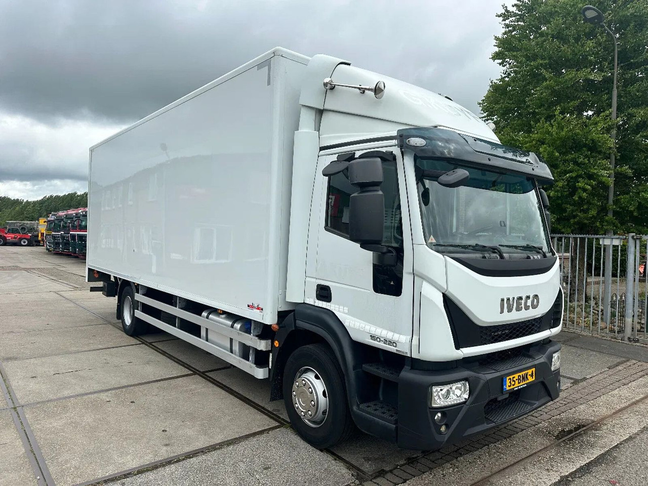 Iveco ML 150 -220, DHOLLANDIA LIFT, BOX 760X250X250 CM - משאית תיבה: תמונה 3 Iveco ML 150 -220, DHOLLANDIA LIFT, BOX 760X250X250 CM - משאית תיבה: תמונה 3