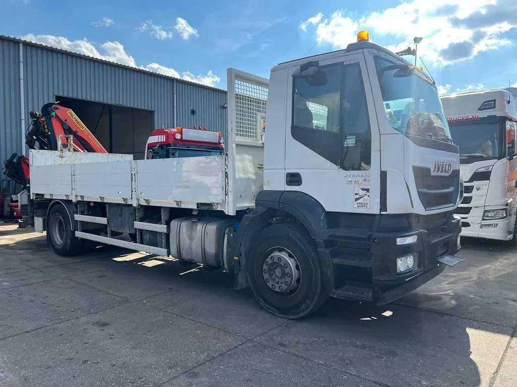 Iveco Stralis 310 PALFINGER PK14002 - MOTOR DEFECT - משאית צד נופל/ שטוחה, משאית מנוף: תמונה 3 Iveco Stralis 310 PALFINGER PK14002 - MOTOR DEFECT - משאית צד נופל/ שטוחה, משאית מנוף: תמונה 3