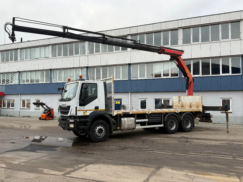 Iveco Trakker 360 6X4 EURO 6 + PALFINGER PK20001K + REMOTE CONTROL - משאית צד נופל/ שטוחה, משאית מנוף: תמונה 3 Iveco Trakker 360 6X4 EURO 6 + PALFINGER PK20001K + REMOTE CONTROL - משאית צד נופל/ שטוחה, משאית מנוף: תמונה 3