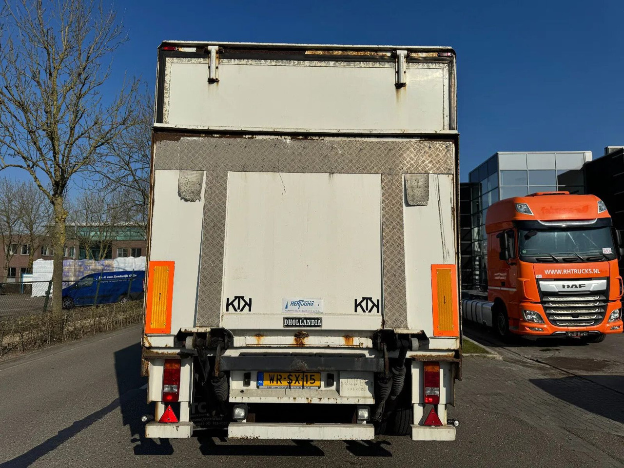 Jumbo MV 200 E + 2 AXLE BPW + DHOLLANDIA - קרון נגרר בתיבה סגורה: תמונה 3 Jumbo MV 200 E + 2 AXLE BPW + DHOLLANDIA - קרון נגרר בתיבה סגורה: תמונה 3