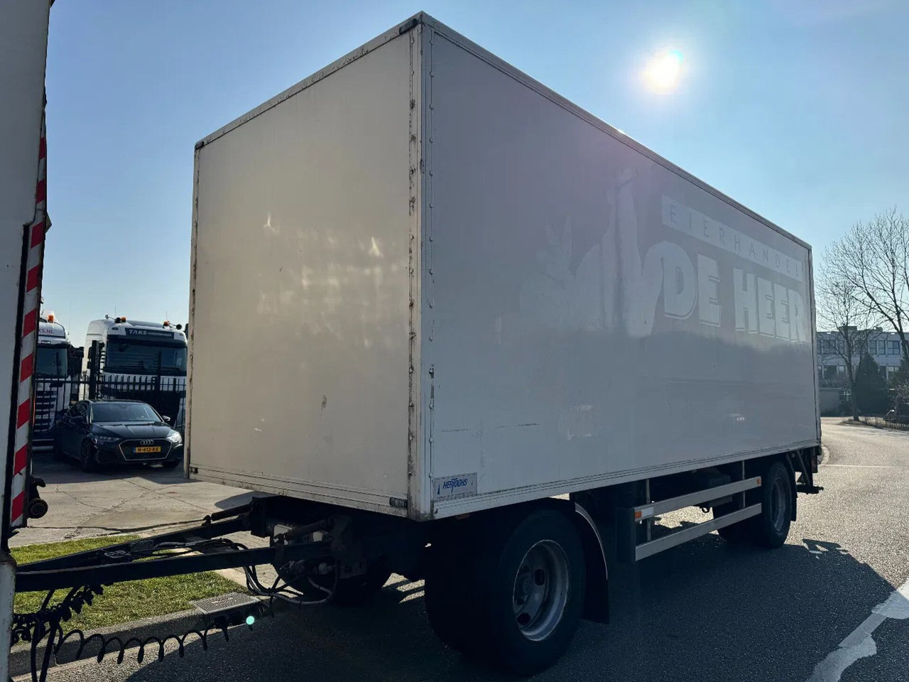 Jumbo MV 200 E + 2 AXLE BPW + DHOLLANDIA - קרון נגרר בתיבה סגורה: תמונה 5 Jumbo MV 200 E + 2 AXLE BPW + DHOLLANDIA - קרון נגרר בתיבה סגורה: תמונה 5