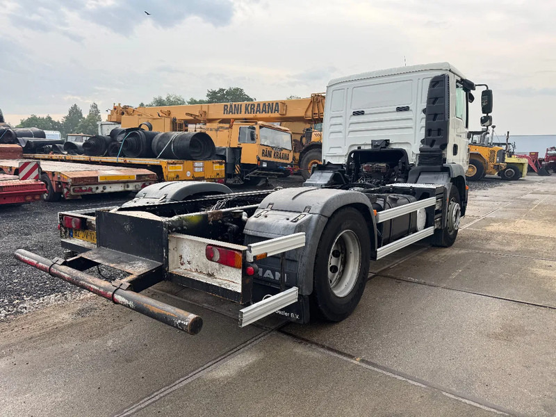 MAN TGM 18.340 4X2 EURO 5 CHASSIS - משאית עם שלדת תא: תמונה 4 MAN TGM 18.340 4X2 EURO 5 CHASSIS - משאית עם שלדת תא: תמונה 4