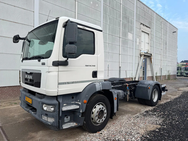 MAN TGM 18.340 4X2 EURO 5 CHASSIS - משאית עם שלדת תא: תמונה 1 MAN TGM 18.340 4X2 EURO 5 CHASSIS - משאית עם שלדת תא: תמונה 1
