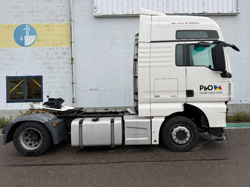 MAN TGX 18.460 4X2 + RETARDER - ENGINE BROKEN - יחידת טרקטור: תמונה 4 MAN TGX 18.460 4X2 + RETARDER - ENGINE BROKEN - יחידת טרקטור: תמונה 4