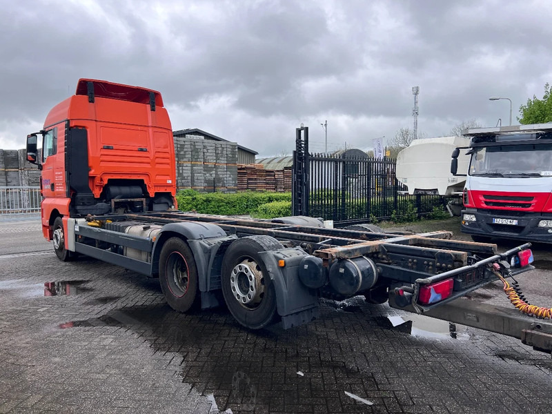 MAN TGX 26.440 XLX 6X2 EURO 5 - BDF CHASSIS + RETARDER - מוביל מכולות/ משאית החלפת גוף: תמונה 5 MAN TGX 26.440 XLX 6X2 EURO 5 - BDF CHASSIS + RETARDER - מוביל מכולות/ משאית החלפת גוף: תמונה 5