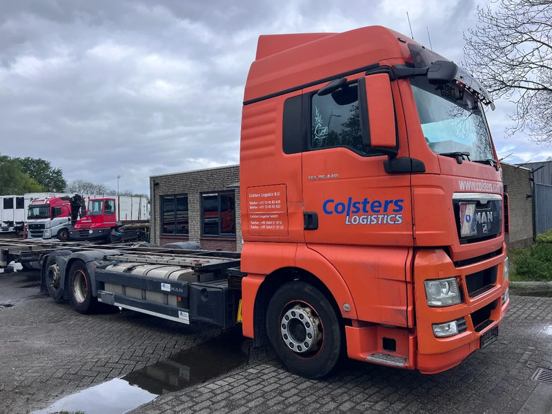 MAN TGX 26.440 XLX 6X2 EURO 5 - BDF CHASSIS + RETARDER - מוביל מכולות/ משאית החלפת גוף: תמונה 3 MAN TGX 26.440 XLX 6X2 EURO 5 - BDF CHASSIS + RETARDER - מוביל מכולות/ משאית החלפת גוף: תמונה 3