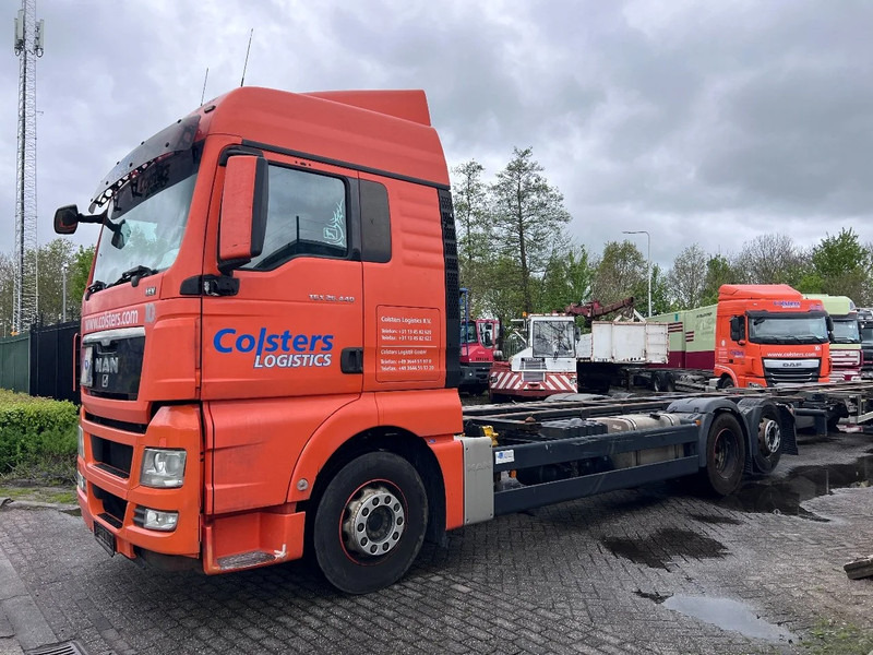 MAN TGX 26.440 XLX 6X2 + HANGER EURO 5 - BDF CHASSIS + RETARDER - מוביל מכולות/ משאית החלפת גוף: תמונה 5 MAN TGX 26.440 XLX 6X2 + HANGER EURO 5 - BDF CHASSIS + RETARDER - מוביל מכולות/ משאית החלפת גוף: תמונה 5