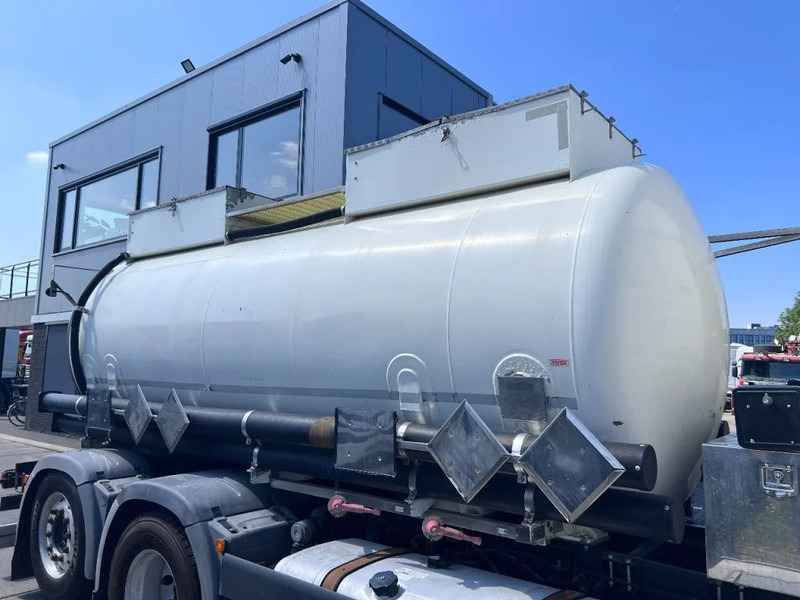MAN TGX 26.560 6X2 EURO 6 - 11.500L VACUUM CLEANER - 2 COMPARTIMENTEN + INTARDER - משאית ואקום: תמונה 4 MAN TGX 26.560 6X2 EURO 6 - 11.500L VACUUM CLEANER - 2 COMPARTIMENTEN + INTARDER - משאית ואקום: תמונה 4