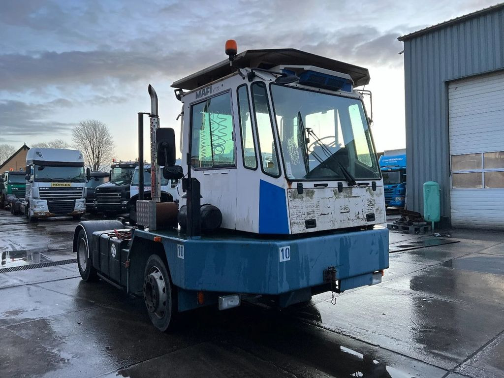 Mafi MT25T131C 4X2 *GEARBOX DON'T GO IN R - טרקטור מסוף: תמונה 3 Mafi MT25T131C 4X2 *GEARBOX DON'T GO IN R - טרקטור מסוף: תמונה 3