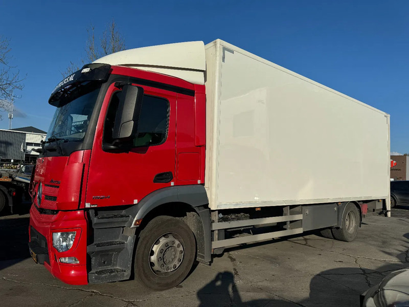 Mercedes-Benz Antos 1924 - 4X2 - EURO 6 + DHOLLANDIA LIFT + ONLY 490.406 KM + TÜV 08-2025 - משאית תיבה: תמונה 1 Mercedes-Benz Antos 1924 - 4X2 - EURO 6 + DHOLLANDIA LIFT + ONLY 490.406 KM + TÜV 08-2025 - משאית תיבה: תמונה 1